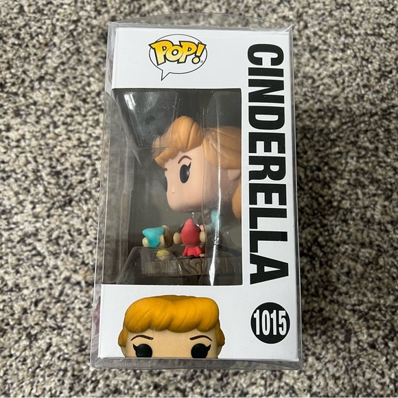 NEW FUNKO POP Disney Cinderella Princess 1015 - Picture 2 of 6